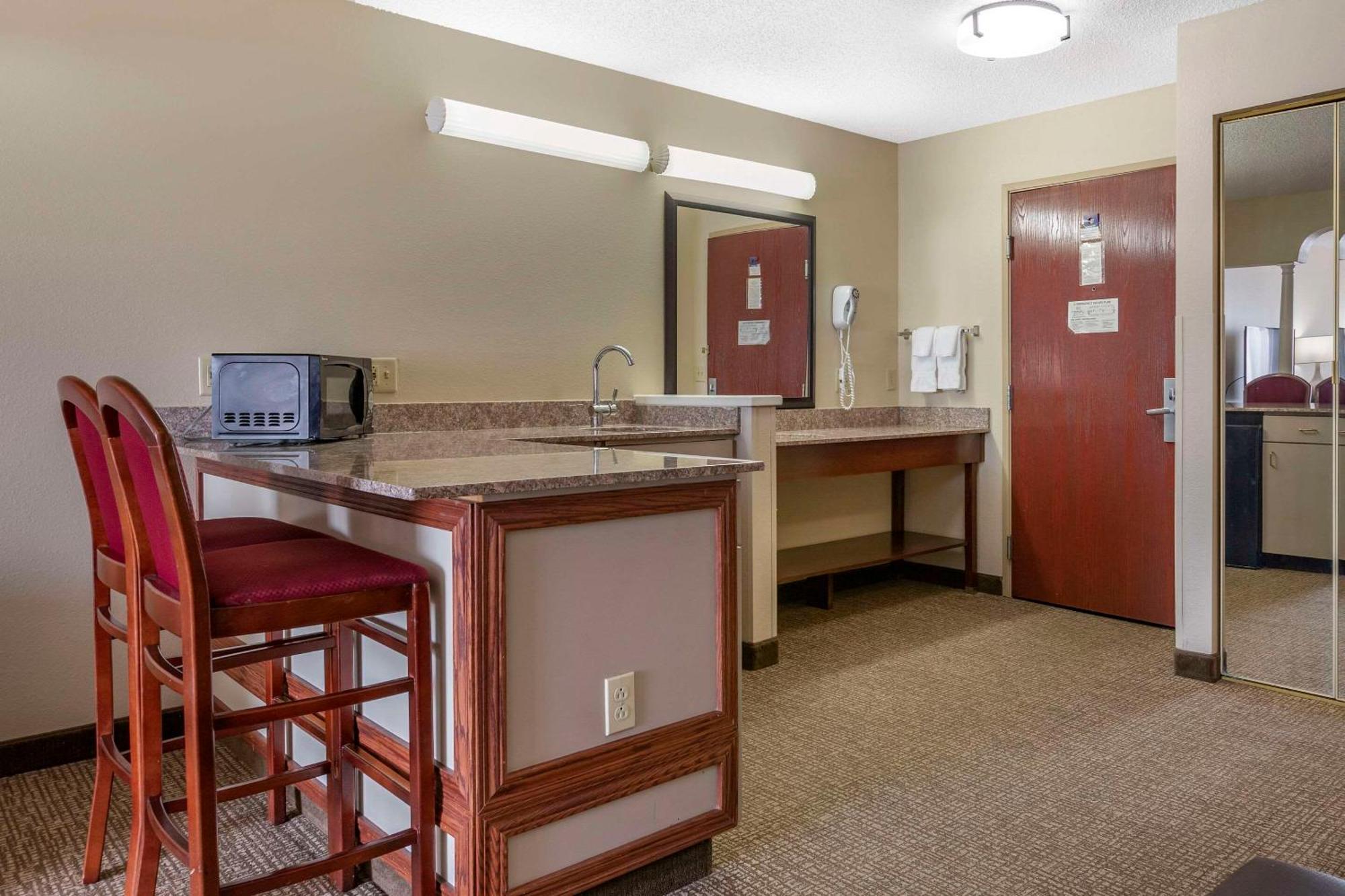Comfort Suites Grandville - Grand Rapids Sw Exterior foto