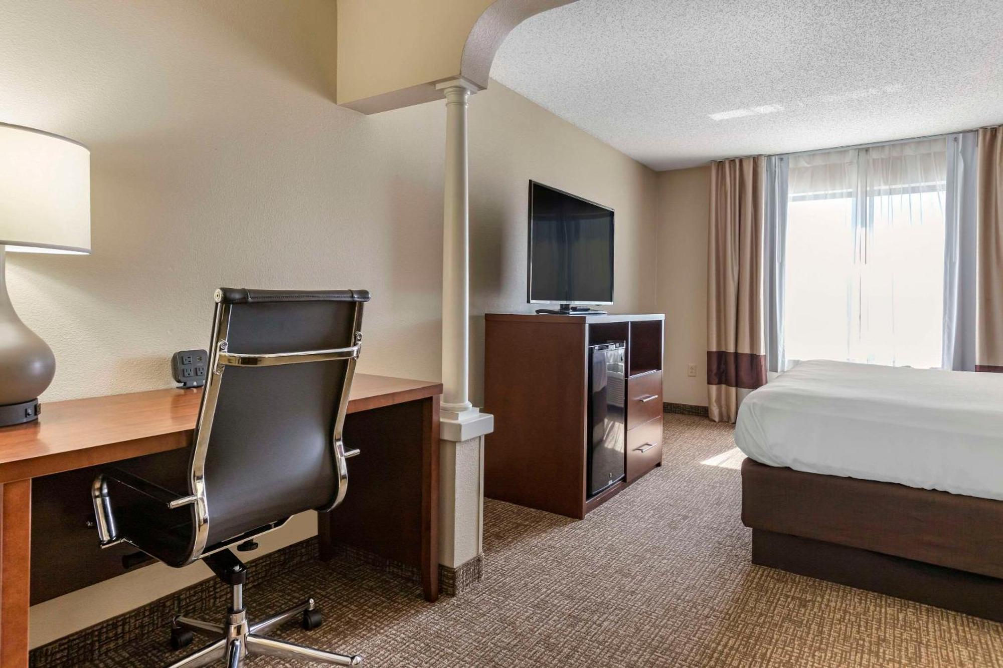 Comfort Suites Grandville - Grand Rapids Sw Exterior foto